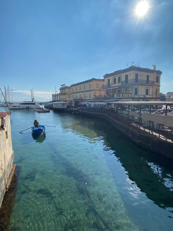 Transatlantico Hotel Napoli Bagian luar foto