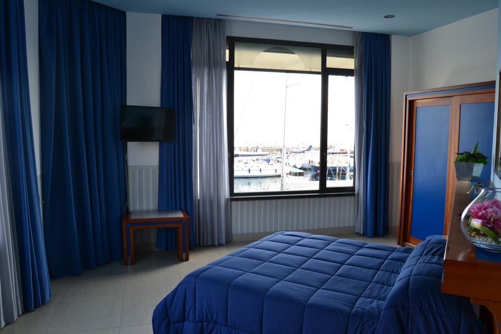 Transatlantico Hotel Napoli Bagian luar foto