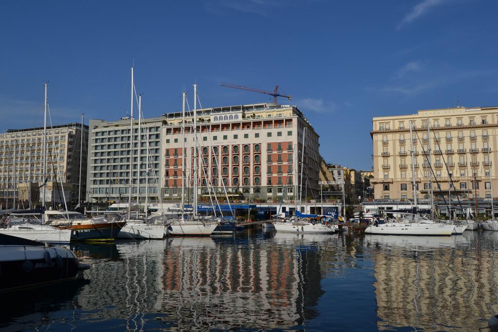 Transatlantico Hotel Napoli Bagian luar foto