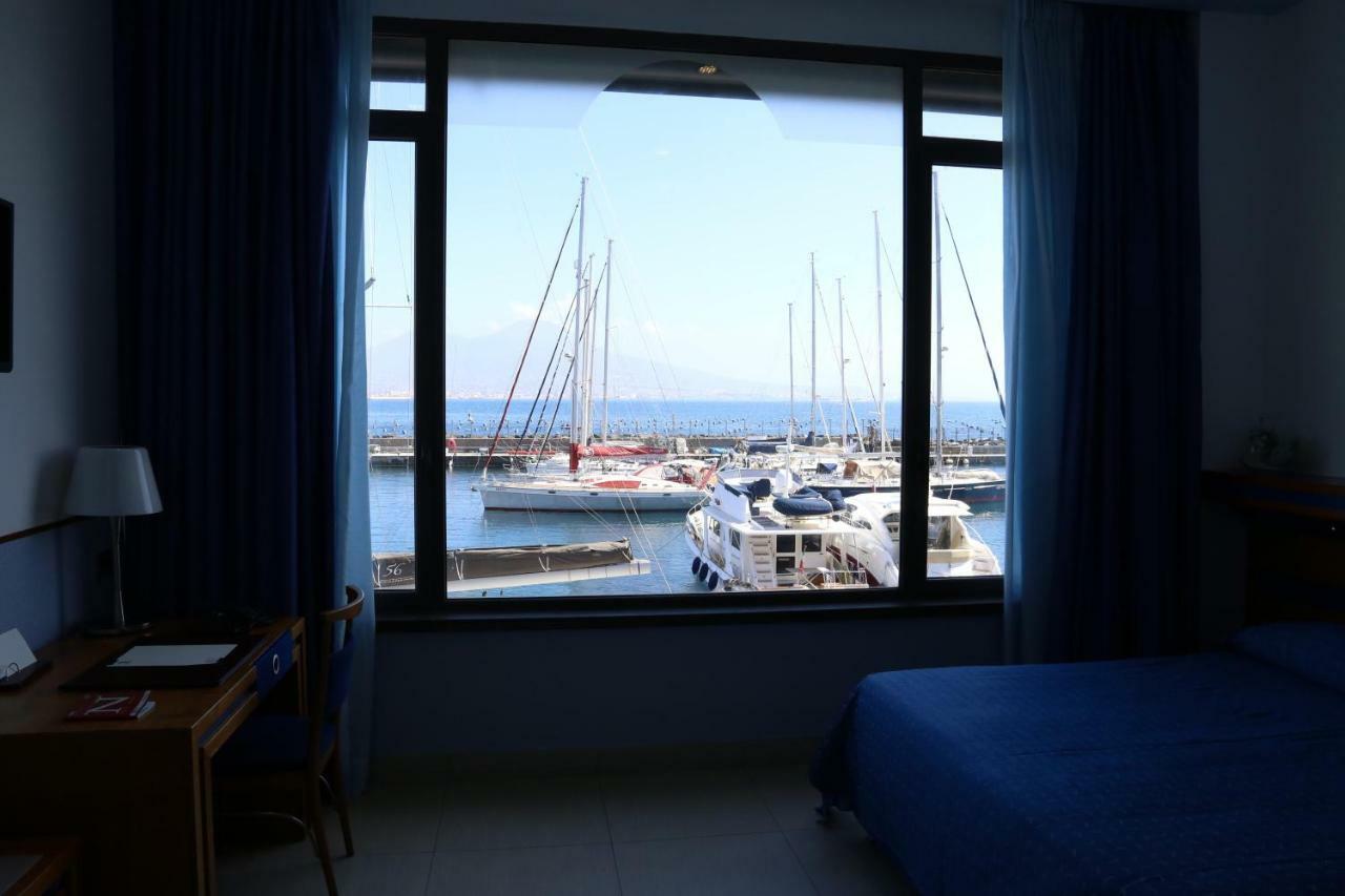 Transatlantico Hotel Napoli Bagian luar foto