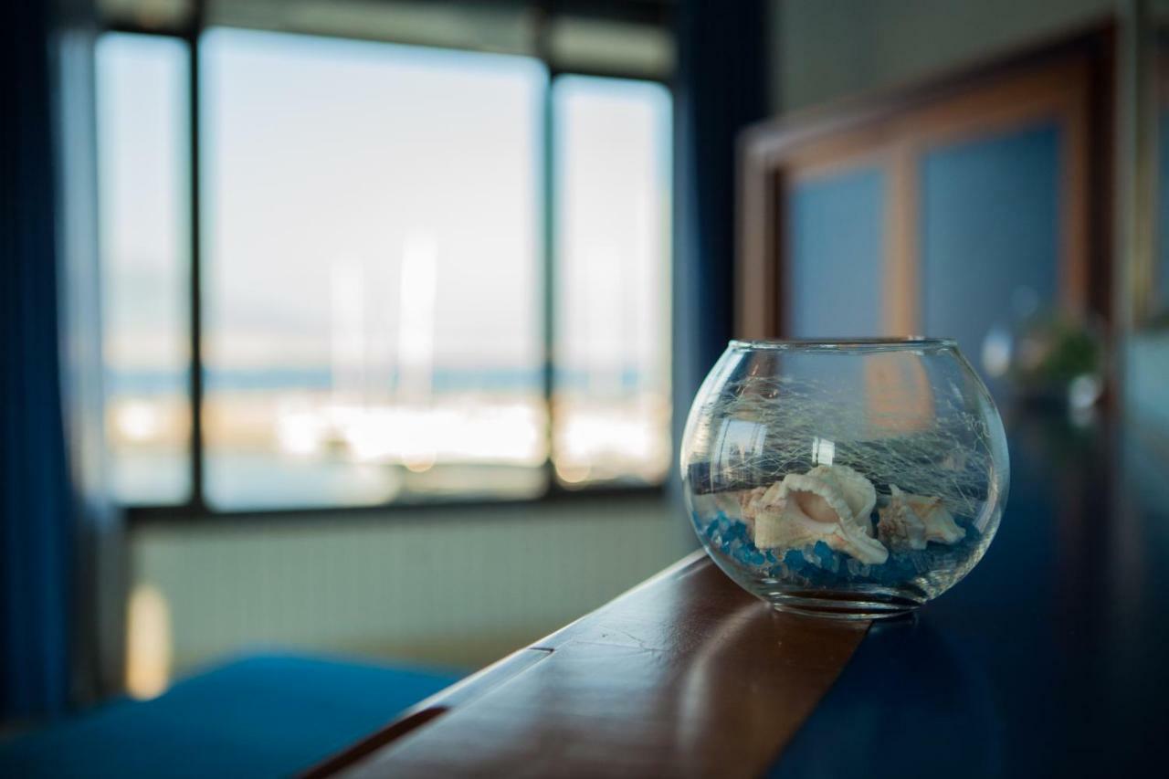 Transatlantico Hotel Napoli Bagian luar foto